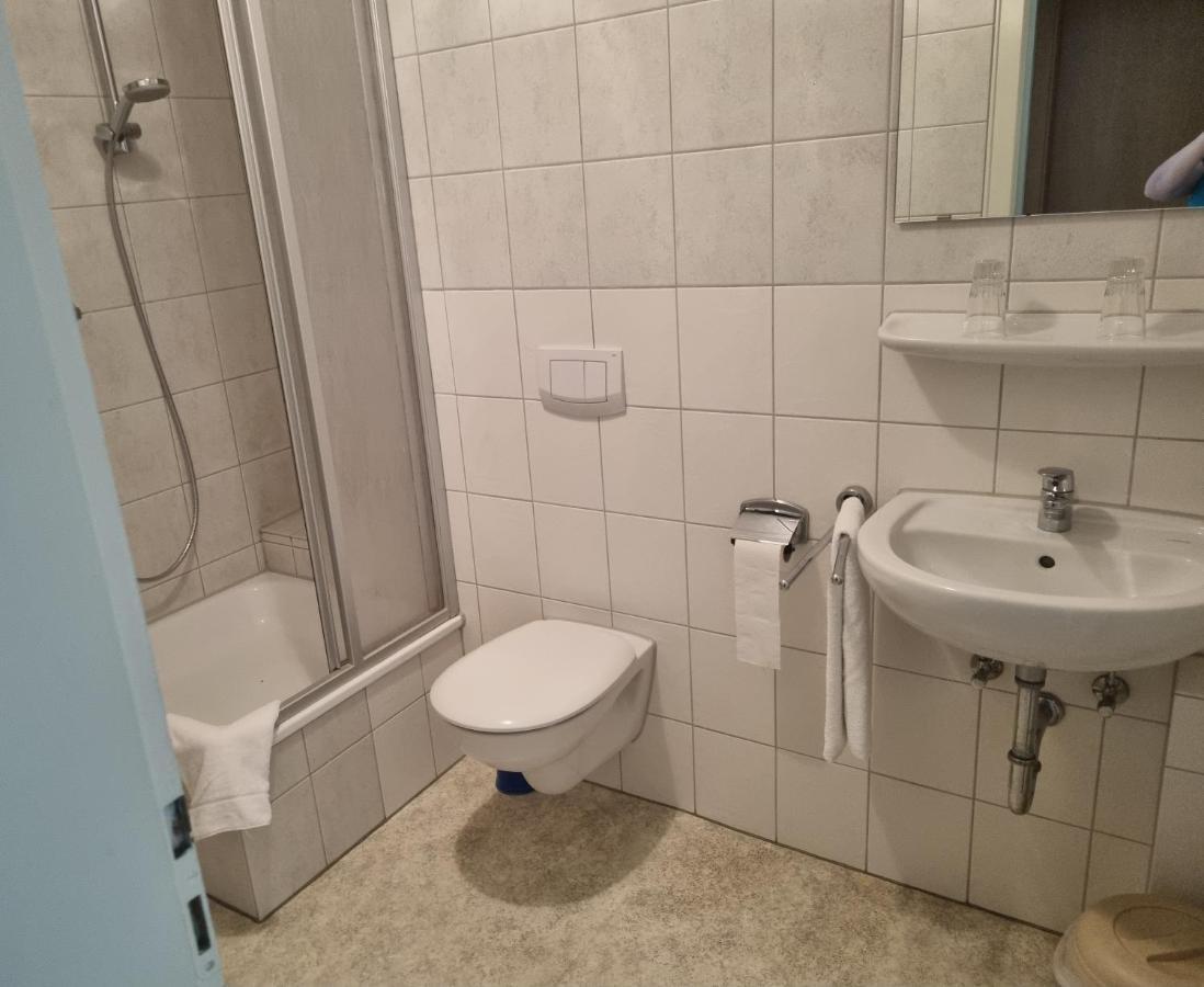 Hotel Schwung ボホルト エクステリア 写真